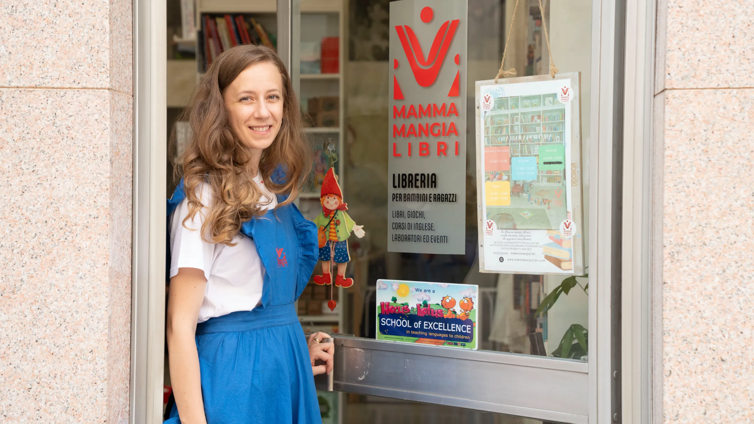 Libreria Mamma Mangia Libri - scaffali di libri per bambini